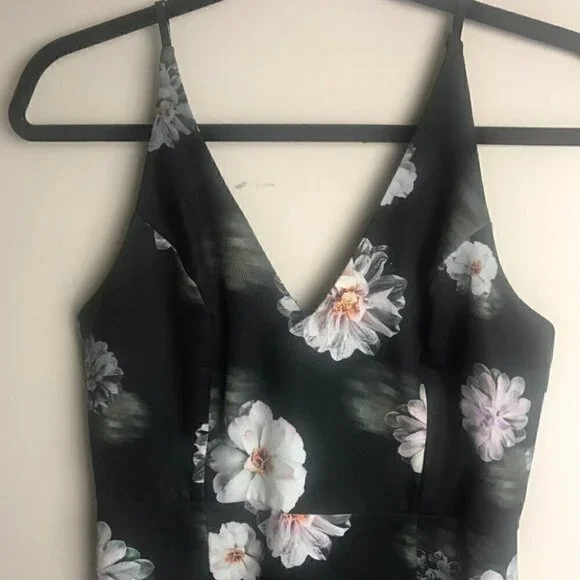 MISGUIDED Formal Floral Dress - Picture 2 of 5